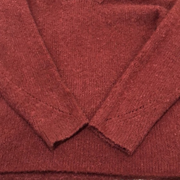 Urban Outfitters Sweater Size Small Burgundy Plush Fuzzy Fluffy V-Neck Pullover - Picture 12 of 12